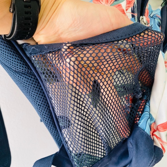 Pottery Barn Teen Roxy Sun Soaked Floral Backpack Large 17"H #9903G - Picture 10 of 14